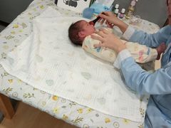 -雪梅月子中心(华侨城店)