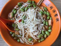 -同济大学本部学苑饮食广场