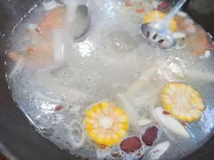 招牌鲜骨汤-草本味·市井羊肉馆(新开铺总店)