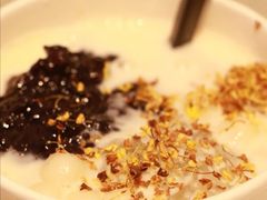 招牌白雪黑糯米冰粉-甜心闲生传统手工冰粉(太古里店)