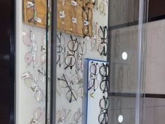 -光明眼镜·蔡司授权(徐泾店)