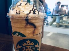 -星巴克(上海虹桥新天地二店)