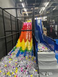 -零重力蹦床空间·滑梯·海洋球·团建(奥特莱斯店)
