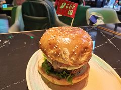 -DEEP·深美式餐吧(五棵松华熙LIVE店)