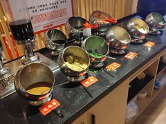 自助调料区-何师傅美蛙鱼头(汉街店)