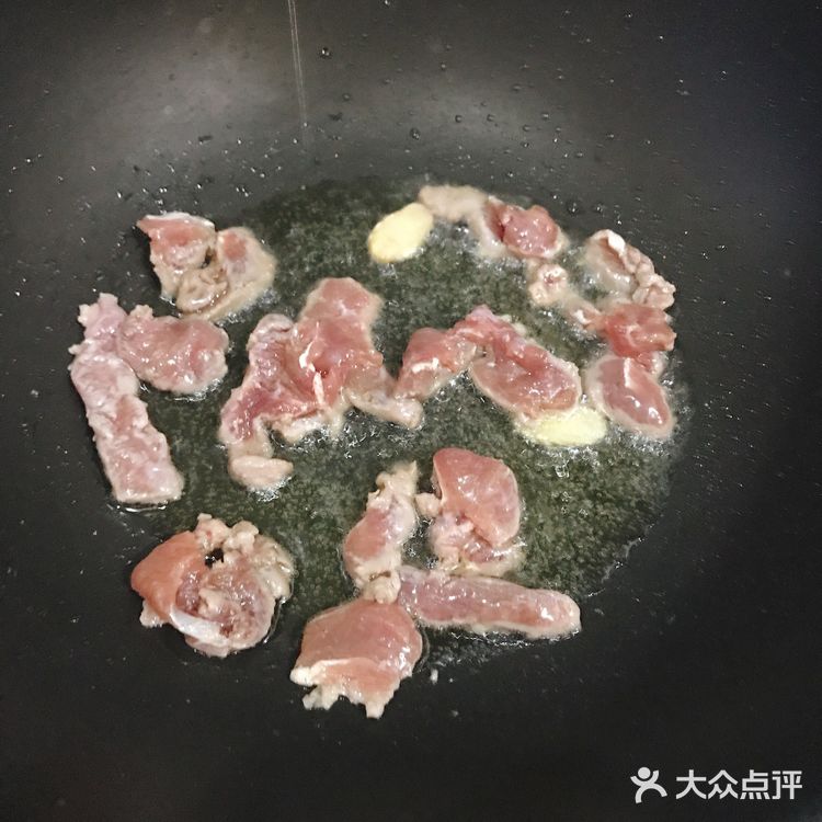 啤啤有煮意之家常菜系列【菜心炒肉片】