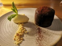 熔岩巧克力蛋糕配冰淇淋-EN SPACE恩空间