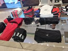 -Air Jordan(世贸天阶店)