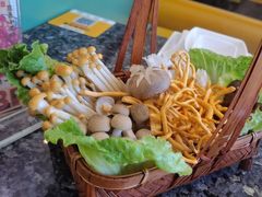 -一席地·本地鸡窝·杭帮鸡火锅(萧山银隆百货店)
