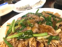 湿炒牛河-正能量脆肉鲩火锅