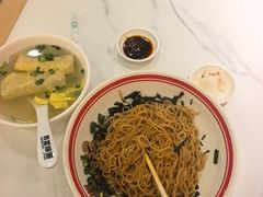 -弄堂咪道-饭香·面香·馄饨香(兴梅店)