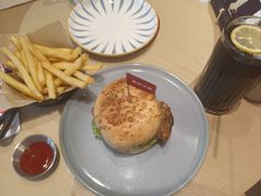 -必胜客(璞丽中心店)