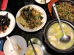 -皇城根·烤鸭·鱼头·家常菜(欧亚大观乐活城店)
