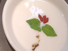 -金鱼盆32年水煮鱼·18秒辣椒炒肉(京西大悦城店)