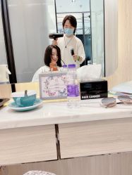 -HAIR CORNER