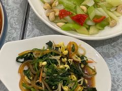 -汗腾格里·风味餐厅(新疆驻京办店)