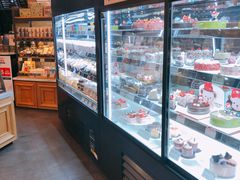 面包甜点陈列柜-多乐之日(和平伊势丹店)