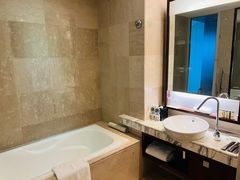 -上海龙之梦万丽酒店