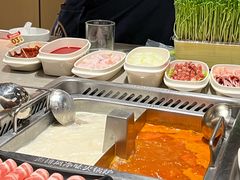 -海底捞火锅(曹安公路店)