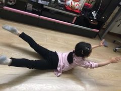 -小荧星艺校(大宁分校)