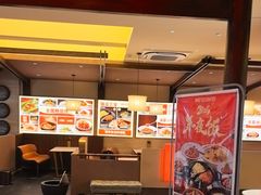 -阿瓦山寨·湘菜现炒·剁椒鱼头王(咸阳总店)