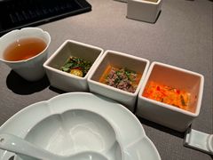 -左庭右院鲜牛肉火锅黑金店(陆家嘴中心店)