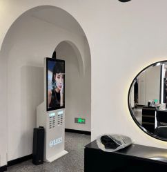 -SWANK SALON