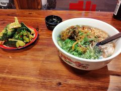 -矮子粉店1985·长沙米粉(湘春路店)