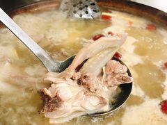 滋补汤底-花苑美食横琴生蚝火锅(拱北粤华路店)