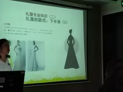 -金夫人化妆摄影职业培训学校