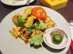 越式盐焗麻油鸡-大头虾越式风味餐厅(光明广场店)