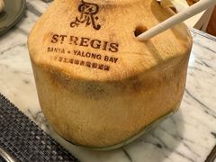 -三亚亚龙湾瑞吉酒店·宴悦Driftwood·游水海鲜·牛排·草坪·私人定制