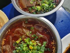 冒鸭血-马路边边·成都串串(翠柏路店)