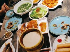 -月枫江南小馆(绿地缤纷广场店)