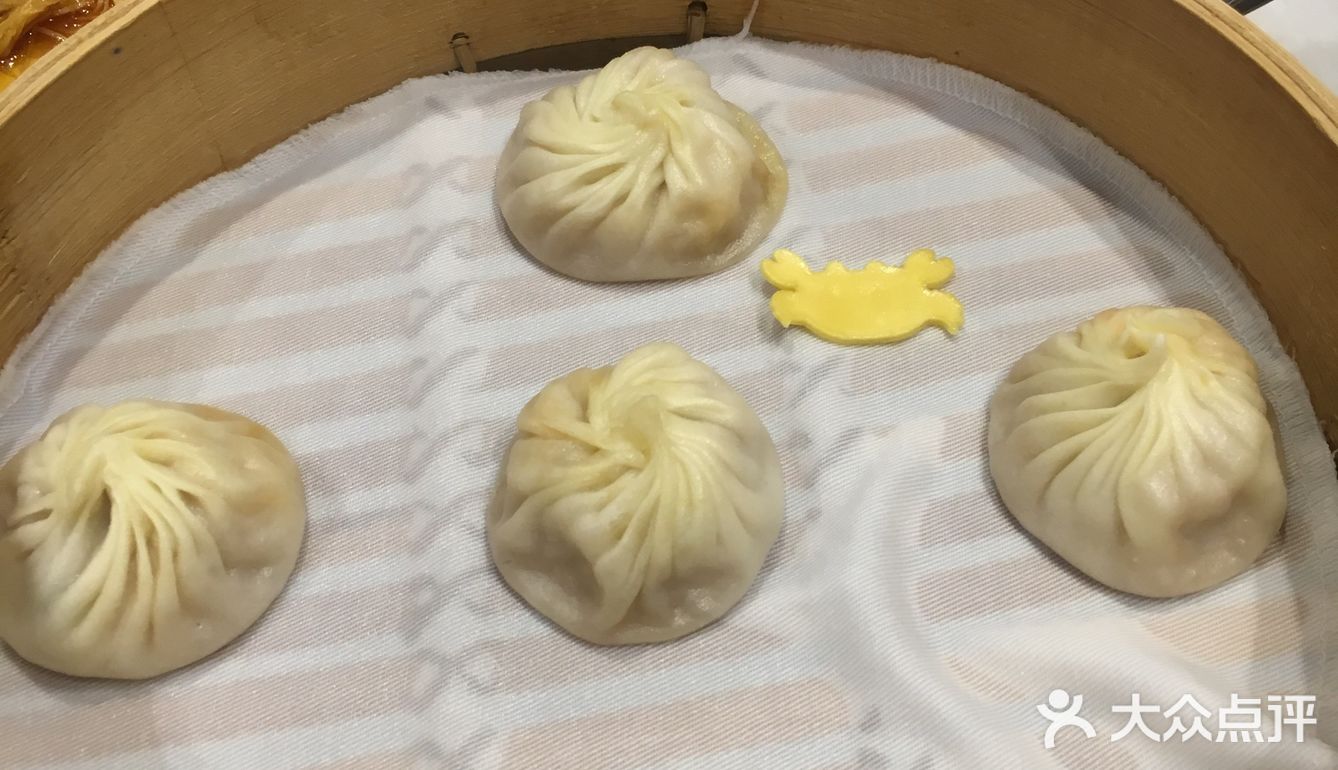 辣味是不吃辣的人都OK。丝瓜小笼包别有一番风味