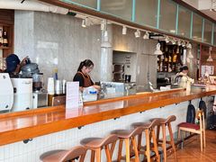 -ROAST coffee & eatery