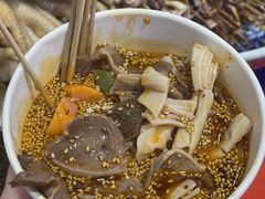 -八一路好吃街(雨田商务大厦店)