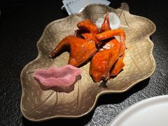 蝴蝶里招牌乳鸽-蝴蝶里·粤菜·点心(龙湖天街&滨江店)