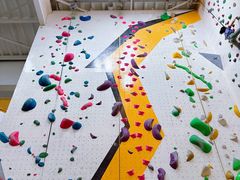 -问山MountQuest攀岩馆