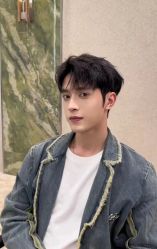 -一家只做男发烫染的店