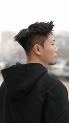 -一家只做男发烫染的店