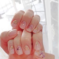 -悦指间美甲美睫