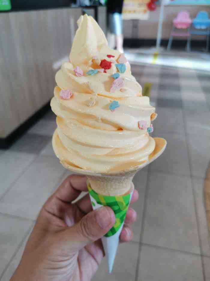 德克士(三亚湾店)-"薯条不热了!不是新炸的!10块买了一包大.