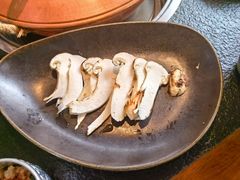 -菌自由丨野生菌火锅特色庭院餐厅(丽江古城店)