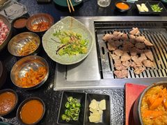 -臻牛烤肉