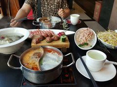 -小天鹅火锅·一线江景洪鼎旗舰店(洪崖洞店)