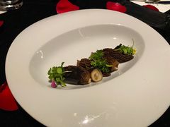 鸡肉羊肚菌-wann lounge 低温慢煮牛排·清吧