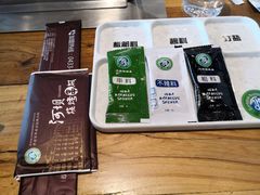 餐具摆设-河坝烧烤串城(金达莱店)