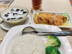 -佰搭果·广式茶餐厅(西华路店)
