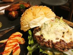 -HIGH FIVE哈福手工汉堡(桂林路店)